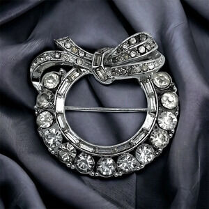 Vintage Lisner Rhinestone Wreath Round Silver Tone Brooch